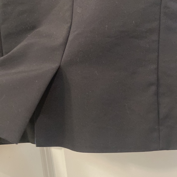 Banana Republic - classic 2 button Black Blazer - Picture 8 of 11